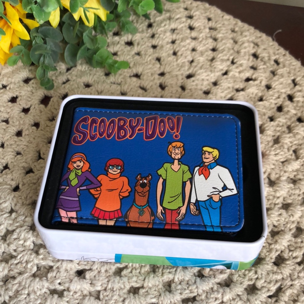 Buckle Down Scooby-Doo Cartoon Bi-fold Wallet